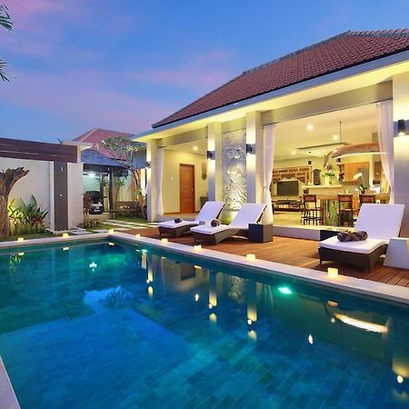 Kae Villa Anggrek Seminyak Esterno foto