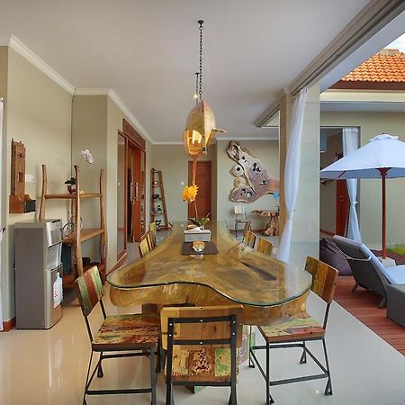 Kae Villa Anggrek Seminyak Esterno foto