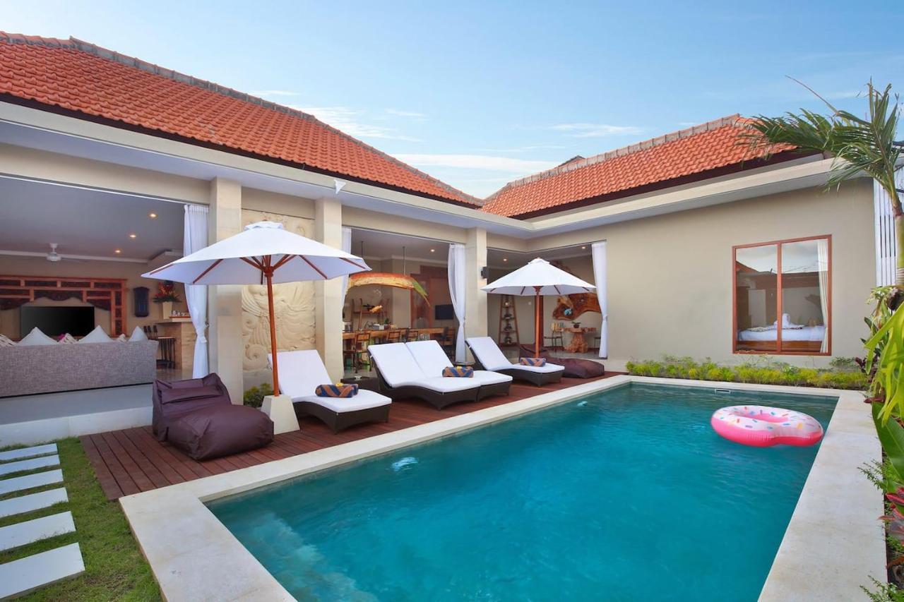 Kae Villa Anggrek Seminyak Esterno foto